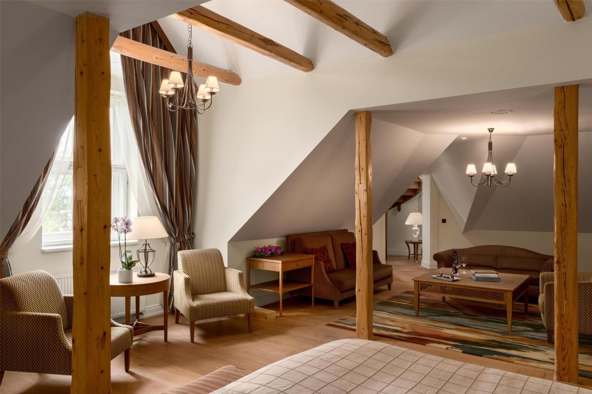 แกรนด์ โฮเต็ล เคมปินสกี้ ไฮ ทาแทรส Hotel Strbske Pleso ภายนอก รูปภาพ