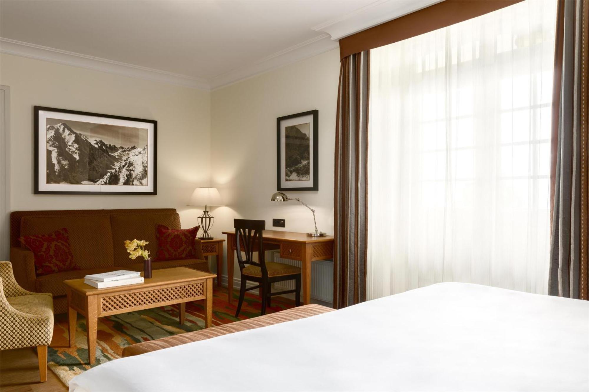 แกรนด์ โฮเต็ล เคมปินสกี้ ไฮ ทาแทรส Hotel Strbske Pleso ภายนอก รูปภาพ