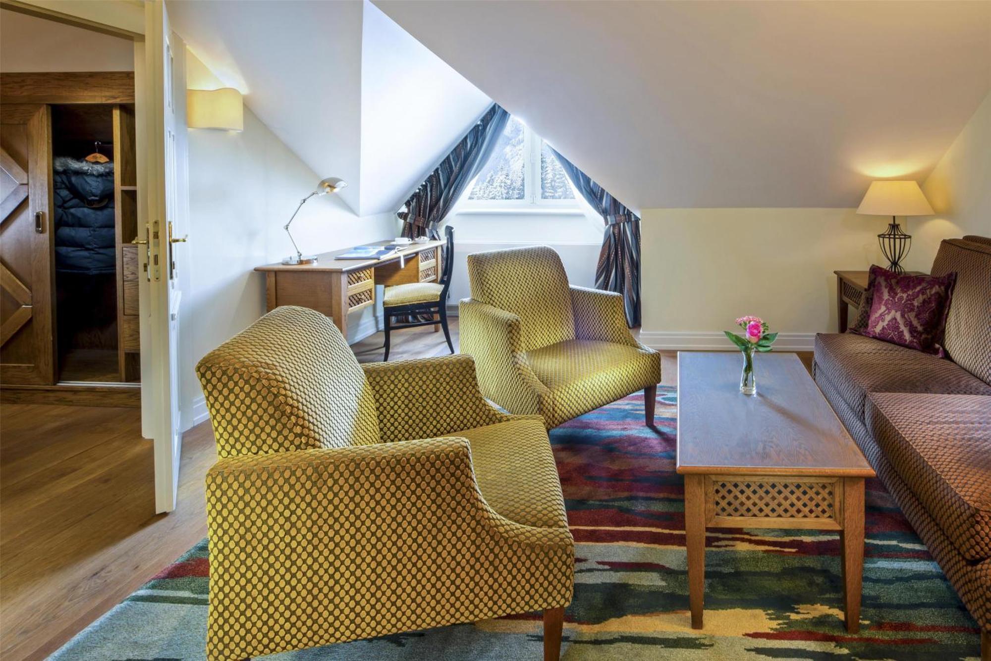 แกรนด์ โฮเต็ล เคมปินสกี้ ไฮ ทาแทรส Hotel Strbske Pleso ภายนอก รูปภาพ